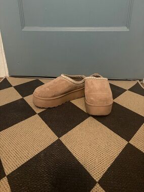Women's Taupe Suede Platform Slip-On Clog